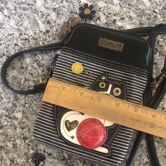 CHALA♥️CROSSBODY CAT APPLIQUÉ Leather 7.5”x5” EUC - Picture 12 of 12